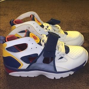 Nike air trainer huarache